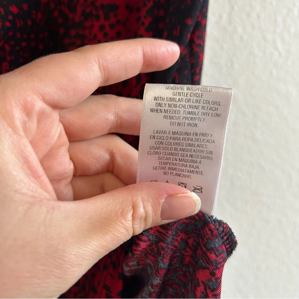 Elegant Red and Black Dark Romantic Women's Top - Picture 5 of 5